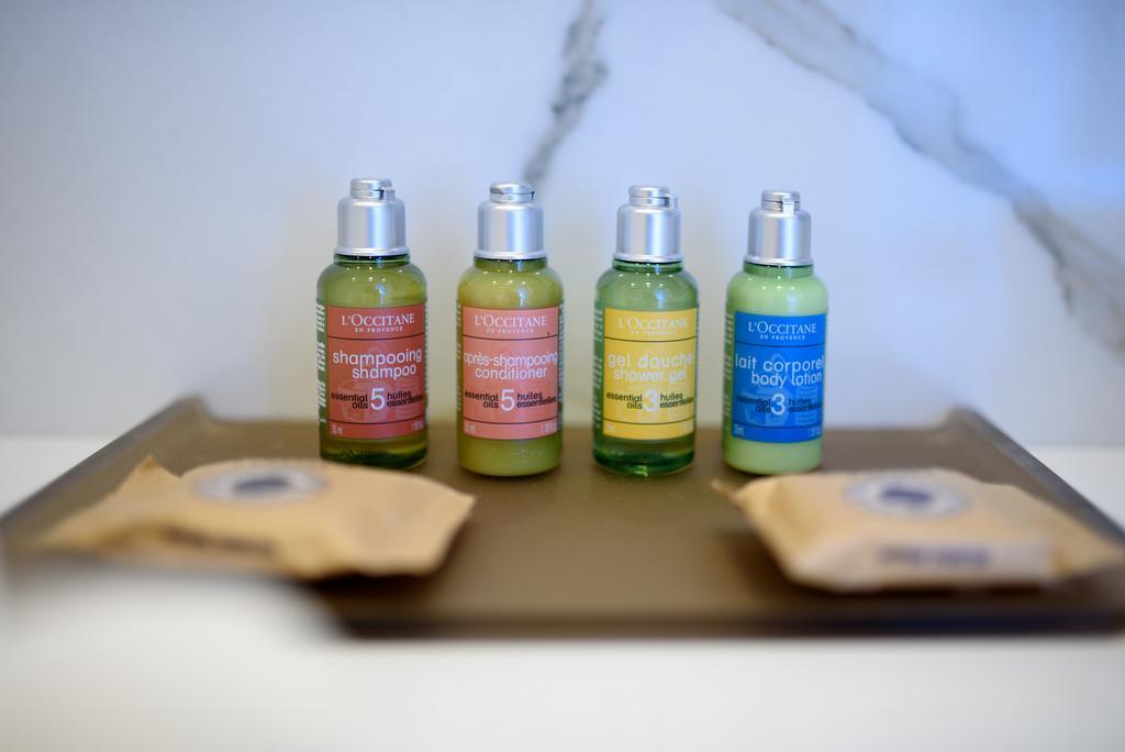 Royal Blue Hotel ดูบรอฟนิก ภายนอก รูปภาพ L'OCCITANE products